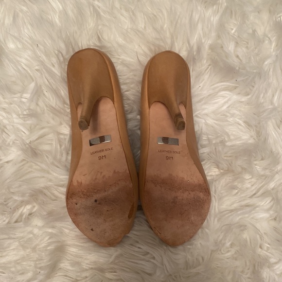 Badgley Mischka Heels Size 9 - Picture 3 of 4